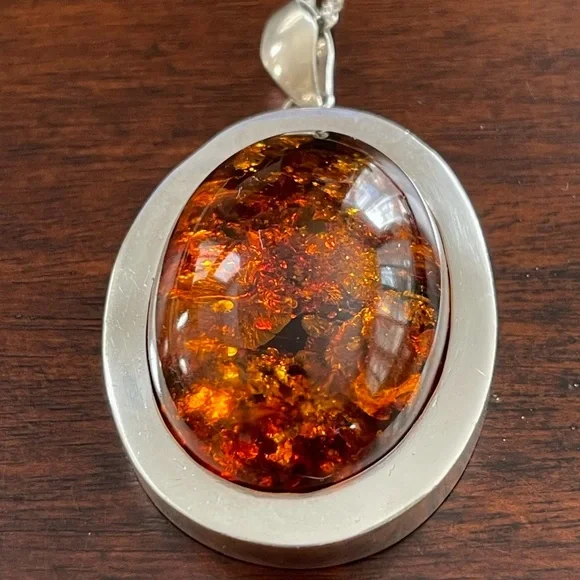 Huge oval cabochon Baltic honey amber sterling silver pendant & chain - Picture 10 of 15